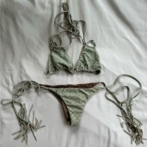 Acacia set - cannon style top & I don’t know the style of the bottoms😭No flaws!